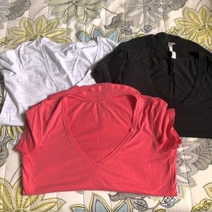 Three Lululemon V-Neck Love Tees curved hem
